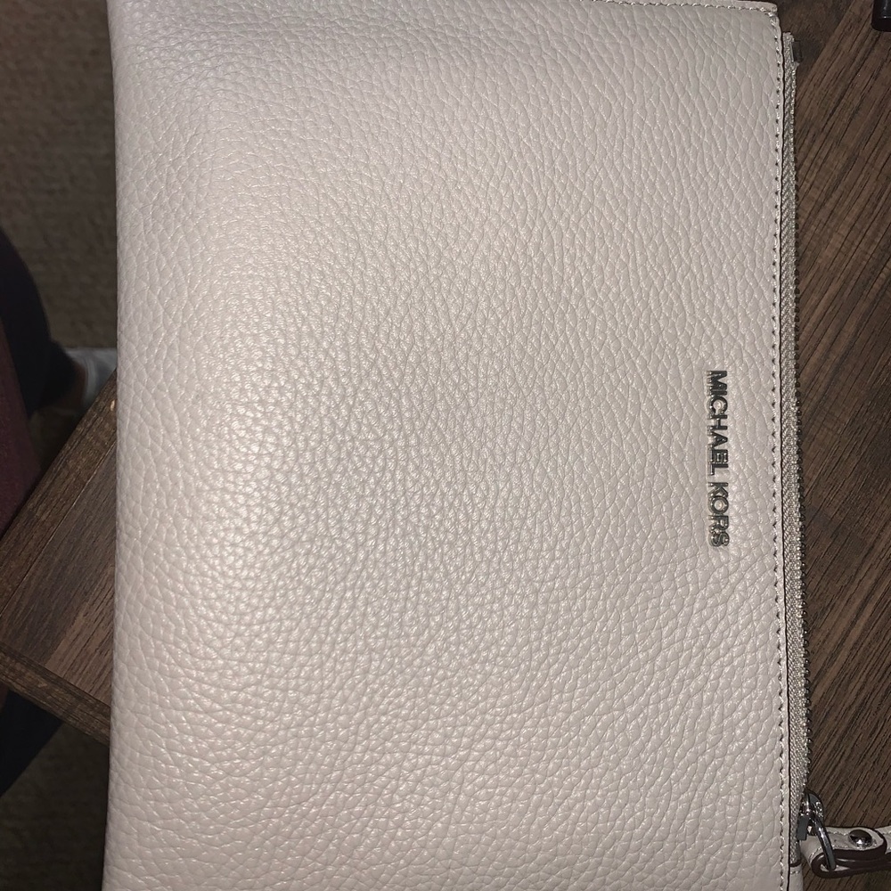 Michael Kors Jet Clutch